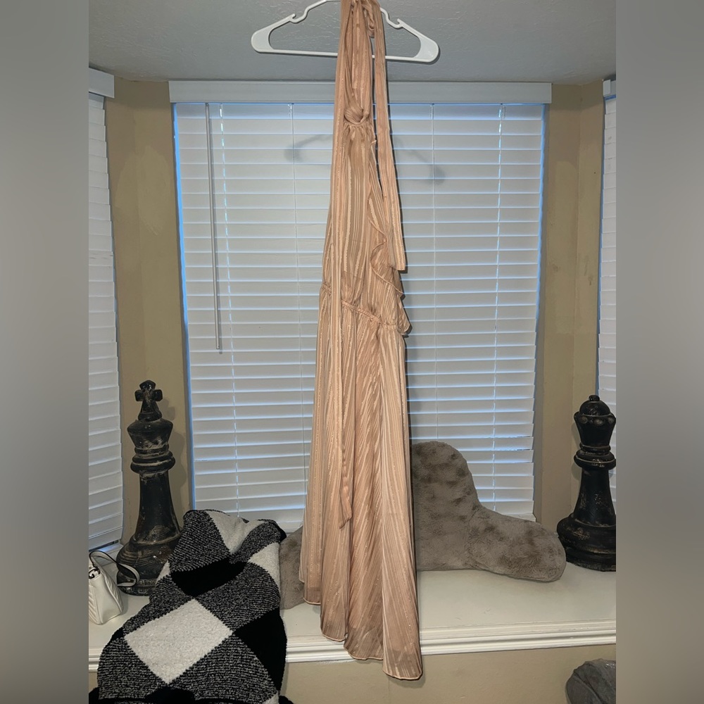 Around the Neck Strapless Dress